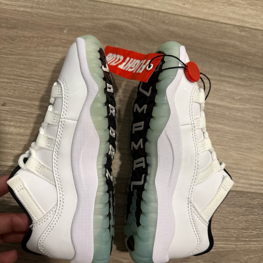 Jordan 11 Legend Blue Size 11c